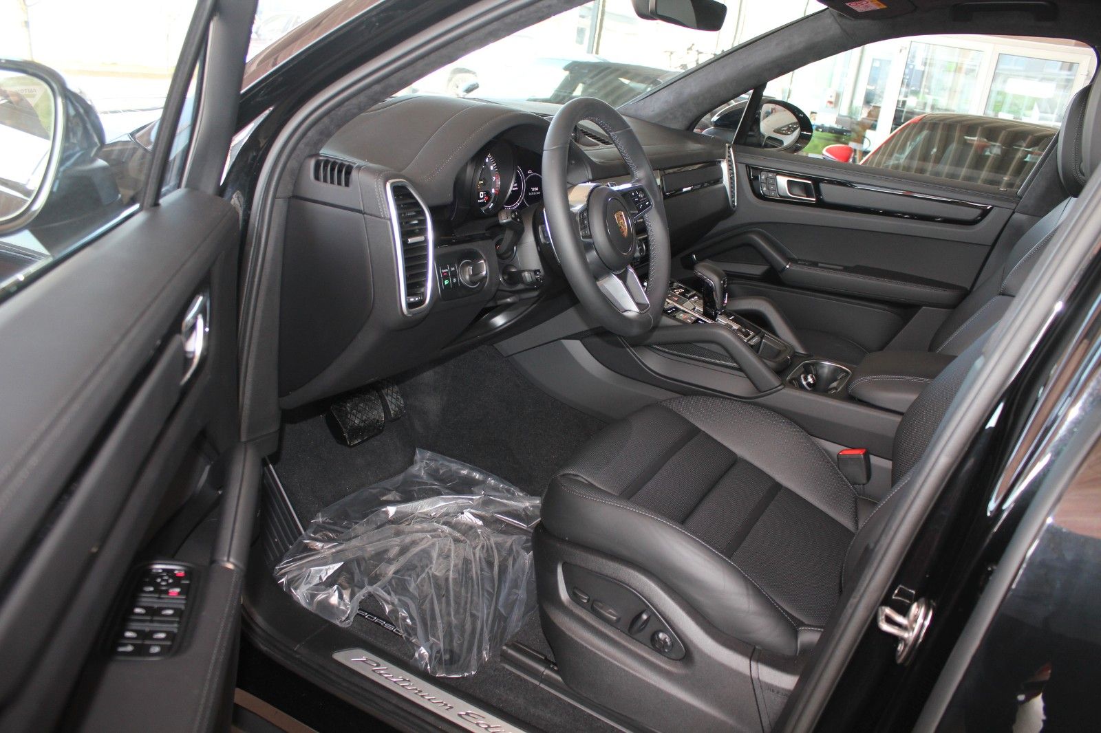 Porsche Cayenne E-Hybrid Platinum Edition/NightV/PASM