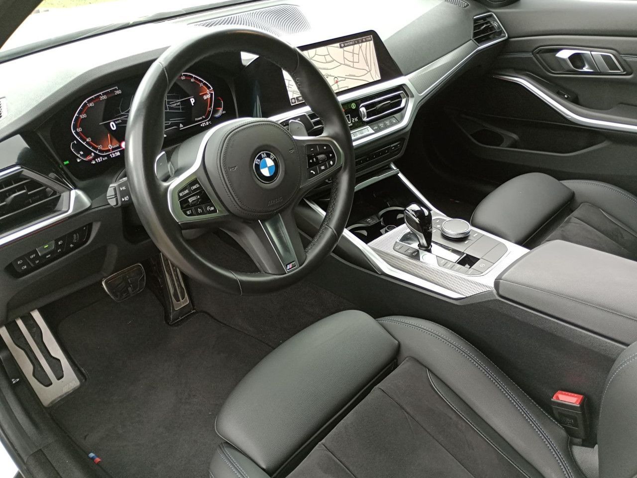 BMW 320i xDrive M Sport - Samsaru's Car Outlet