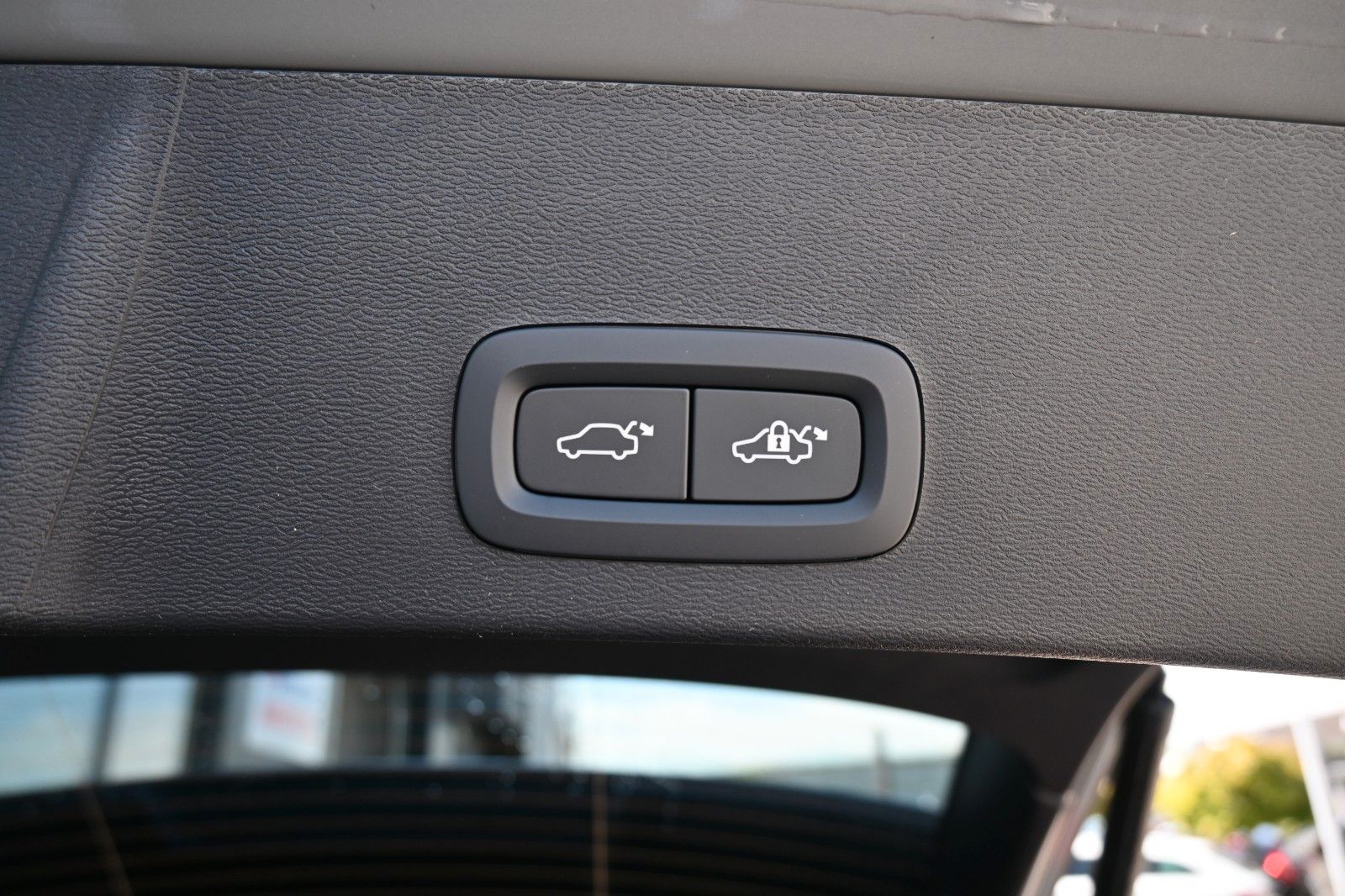 Volvo XC40 B4 DKG Ultra Dark*FSHZG*PANO*360°*ACC*AHK