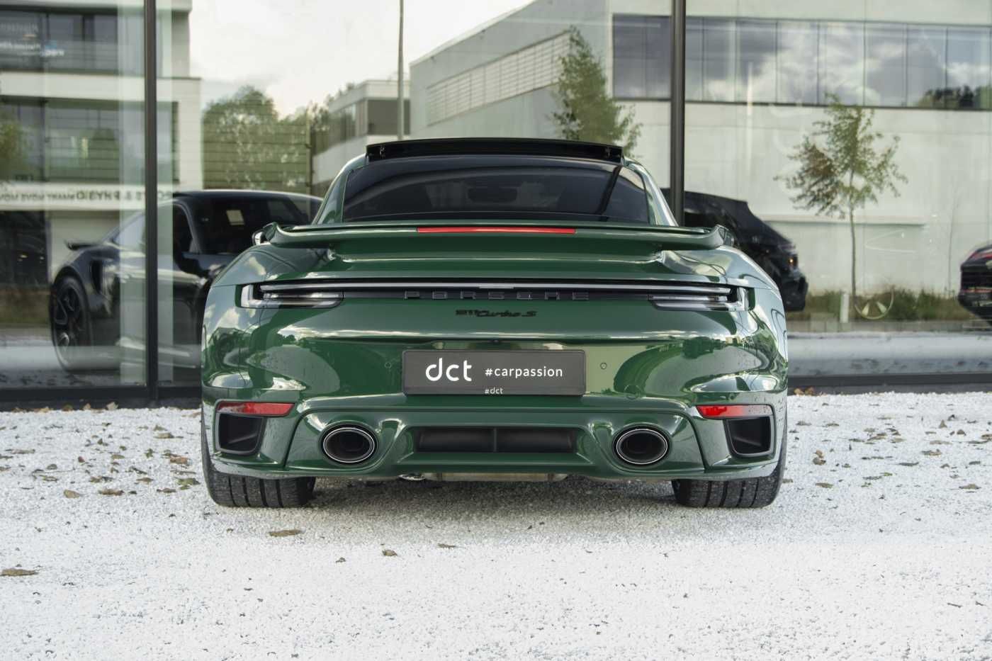 Porsche 992 TurboS Irishgreen Heritage SportDesign Lift