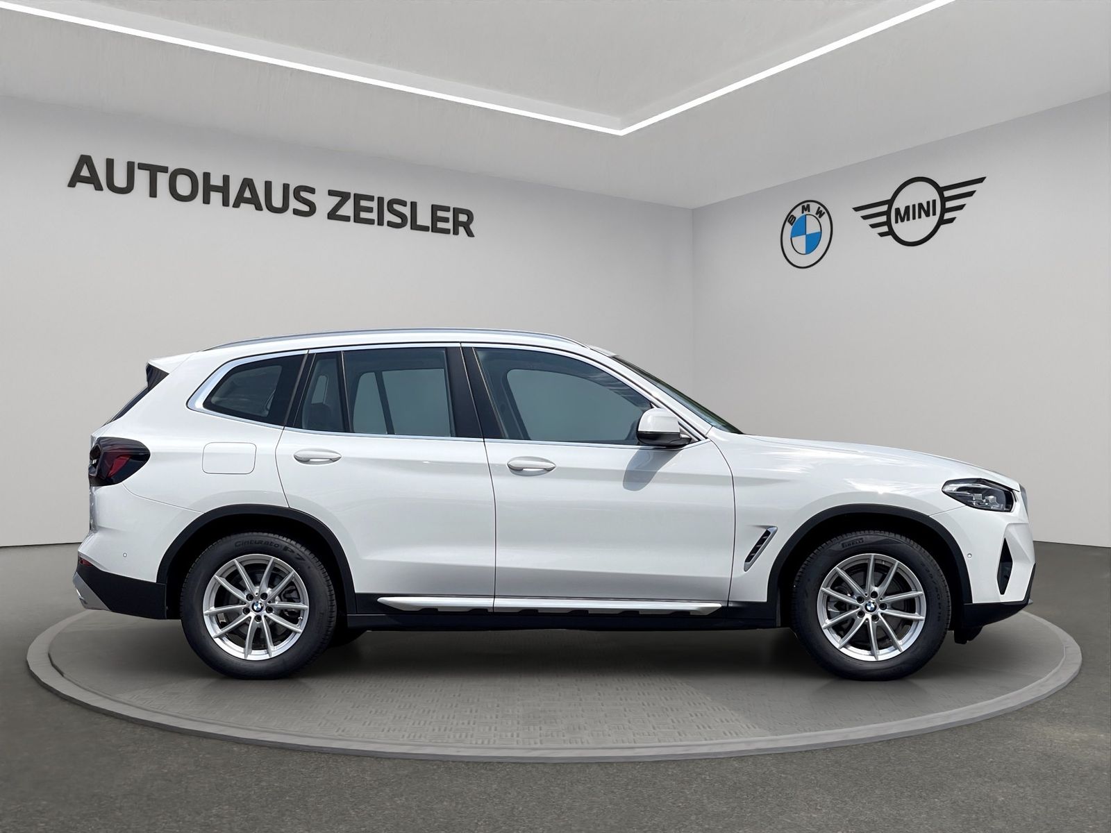 BMW X3 xDrive20i - Samsaru's Car Outlet