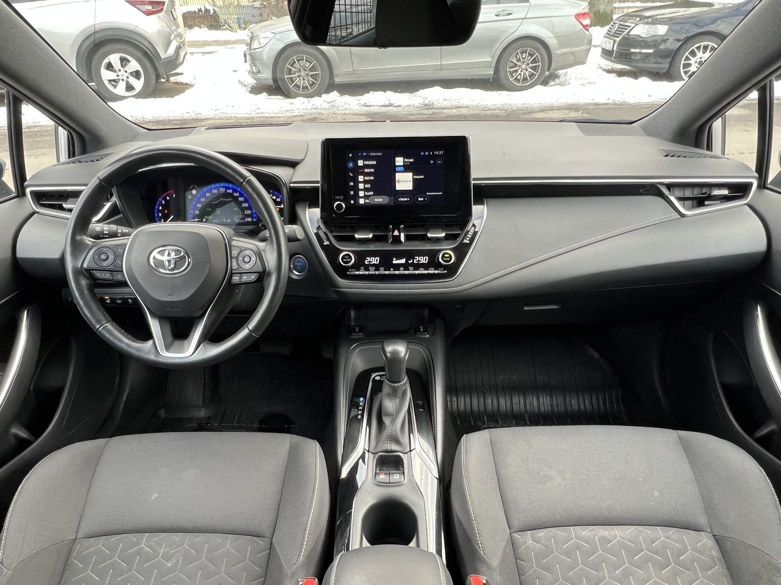 Toyota Corolla Touring Hybrid - Samsaru's Car Outlet
