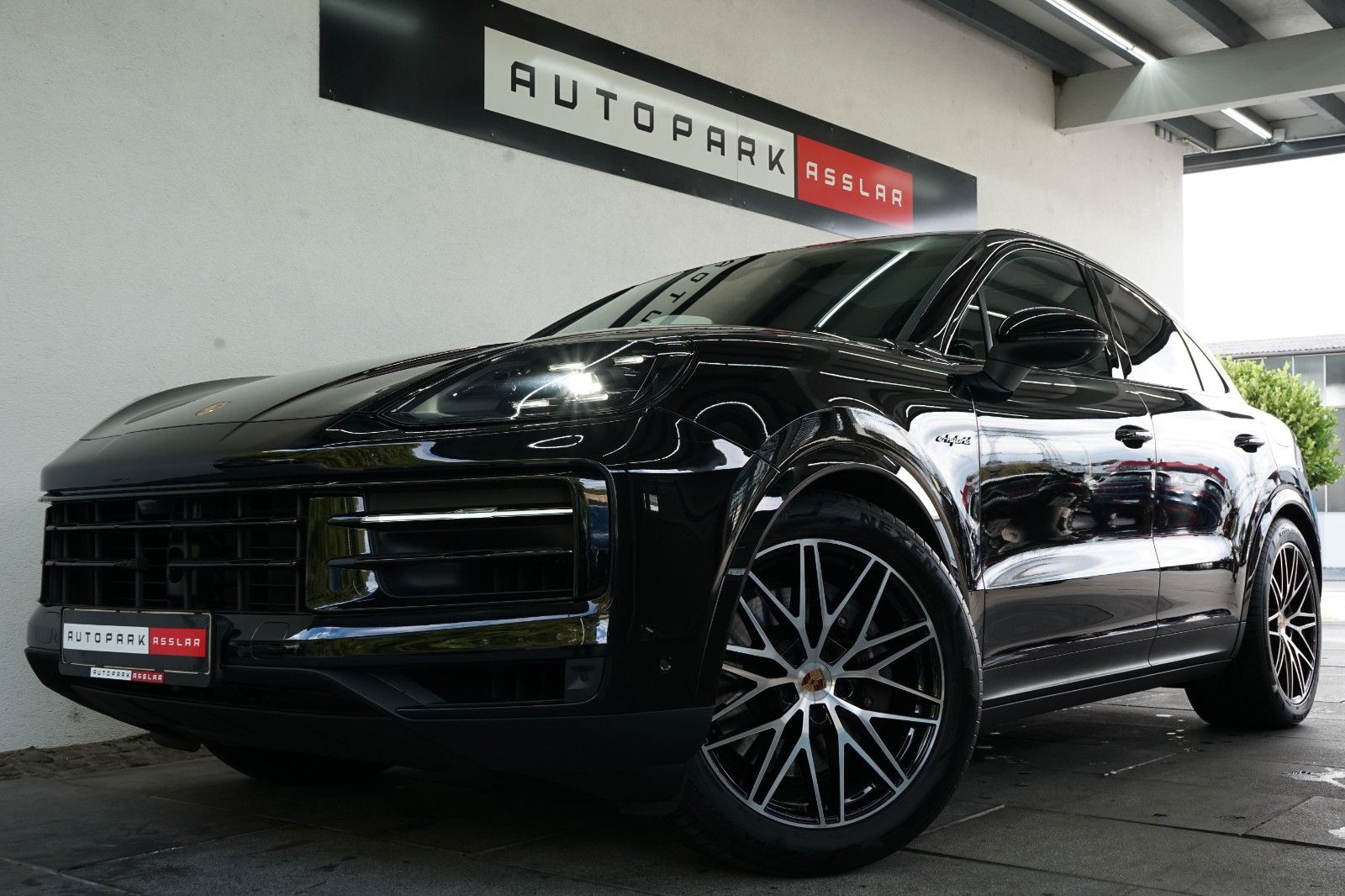 Porsche Cayenne Coupe E-Hybrid/P-Display/AHK/BOSE/14W/AC