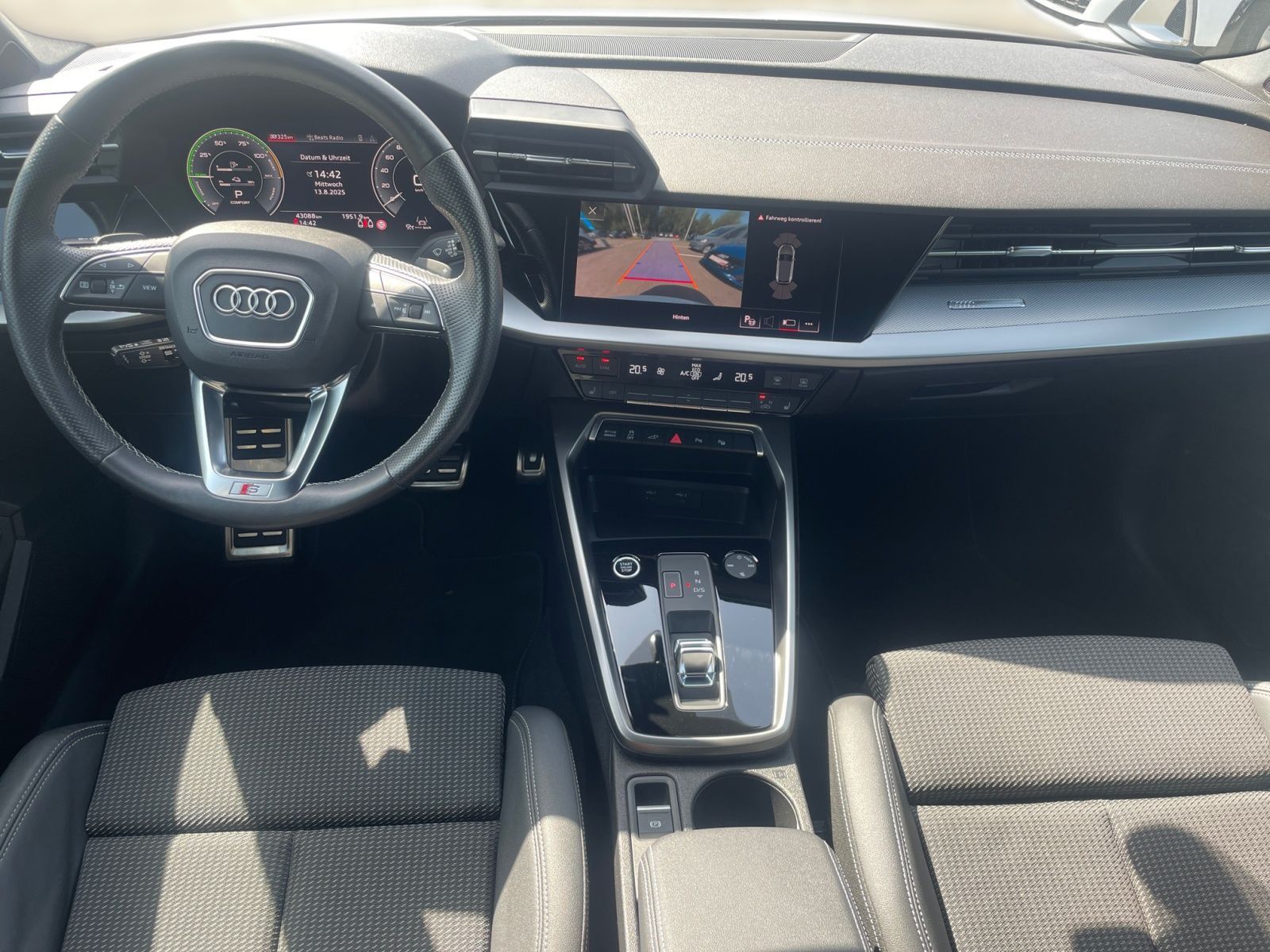 Audi A3 Sportback 40 1.4 TFSIe advanced S line Navi R