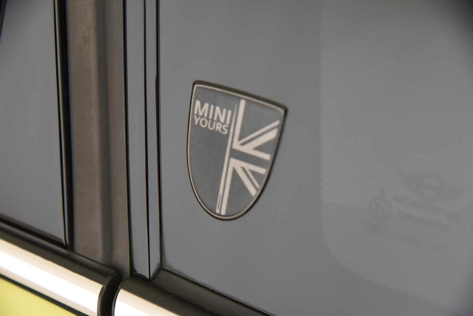 MINI Mini Cooper MINI Yours Trim - Samsaru's Car Outlet
