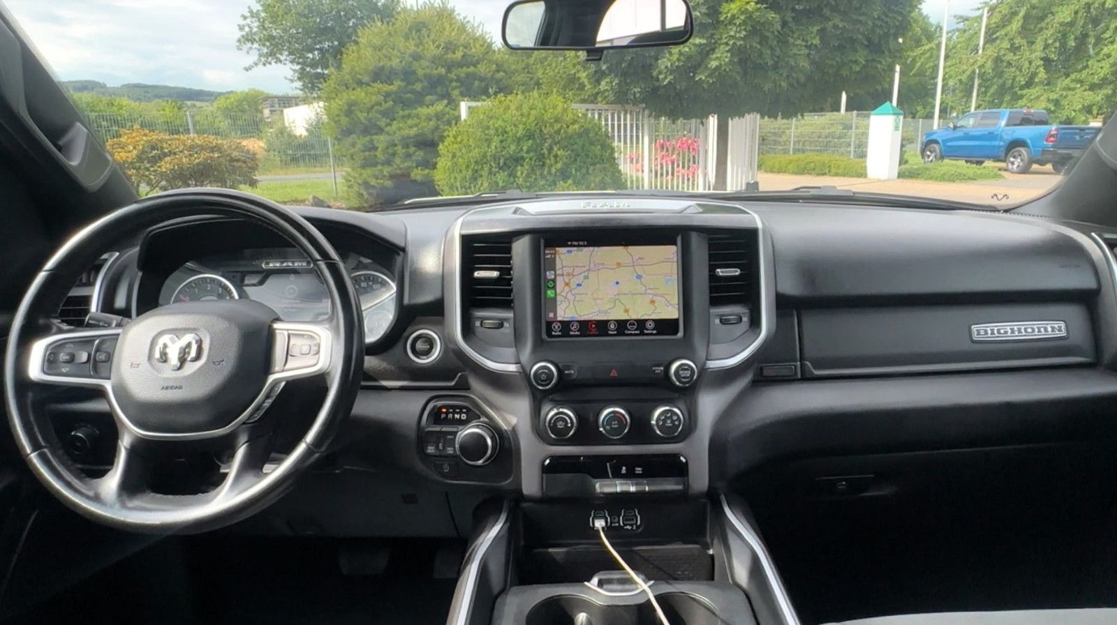 Dodge RAM 1500 5.7l 4x4 Quad Cab , Navi-App