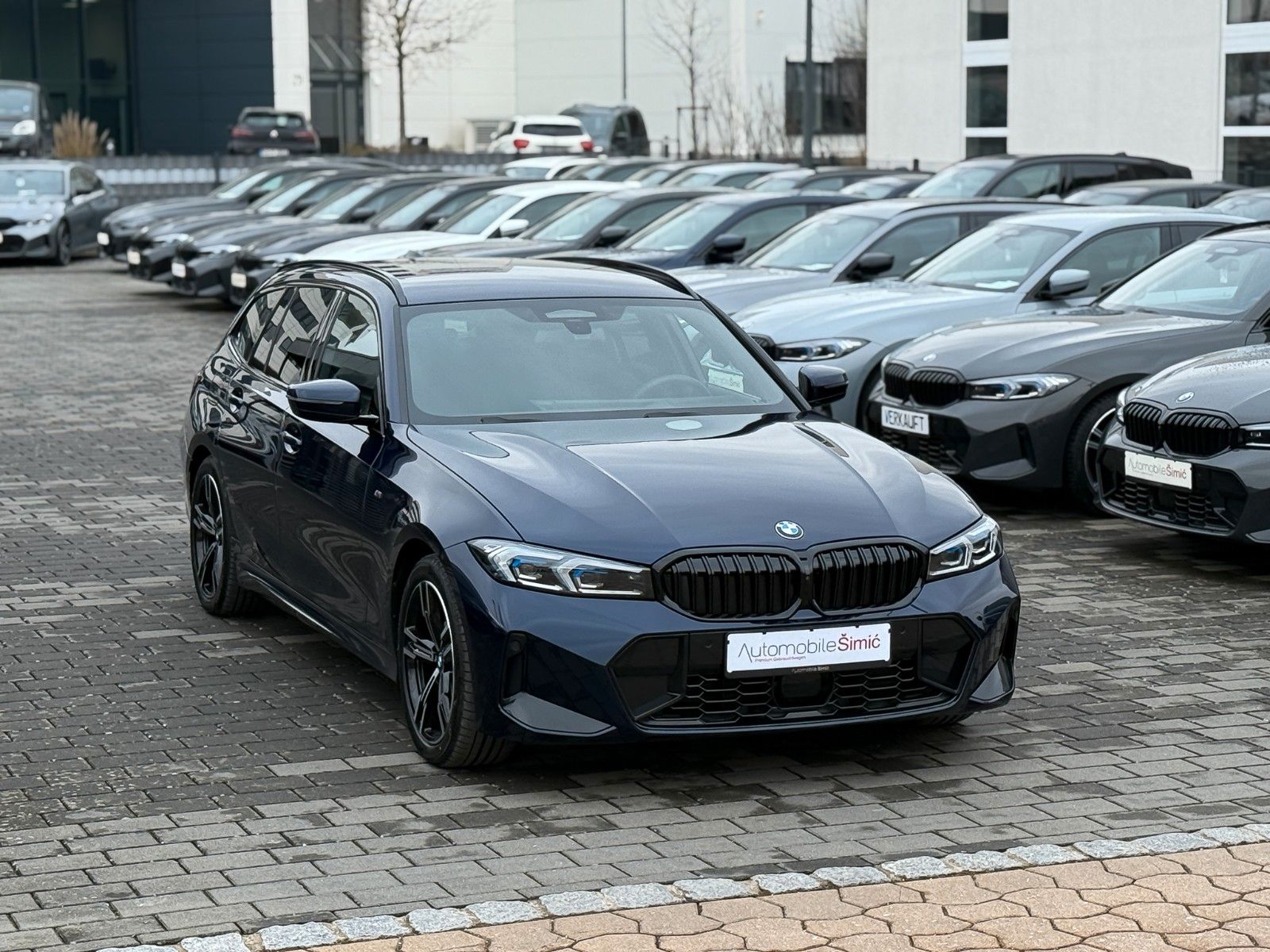 BMW 320d xD M Sport HuD AHK hifi StHzg 360° memory