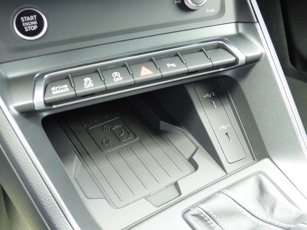 Audi Q3 Sportback 40 TFSI quattro S line - Samsaru's Car Outlet