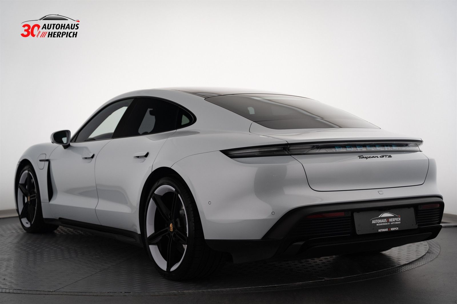 Porsche Taycan GTS 21" Matrix HAL Pano HUD InnoD Approve