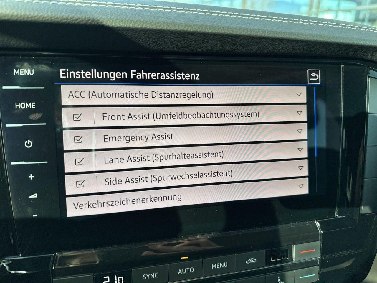 Volkswagen Touareg 3.0 V6 TDI Elegance 4Motion - Samsaru's Car Outlet
