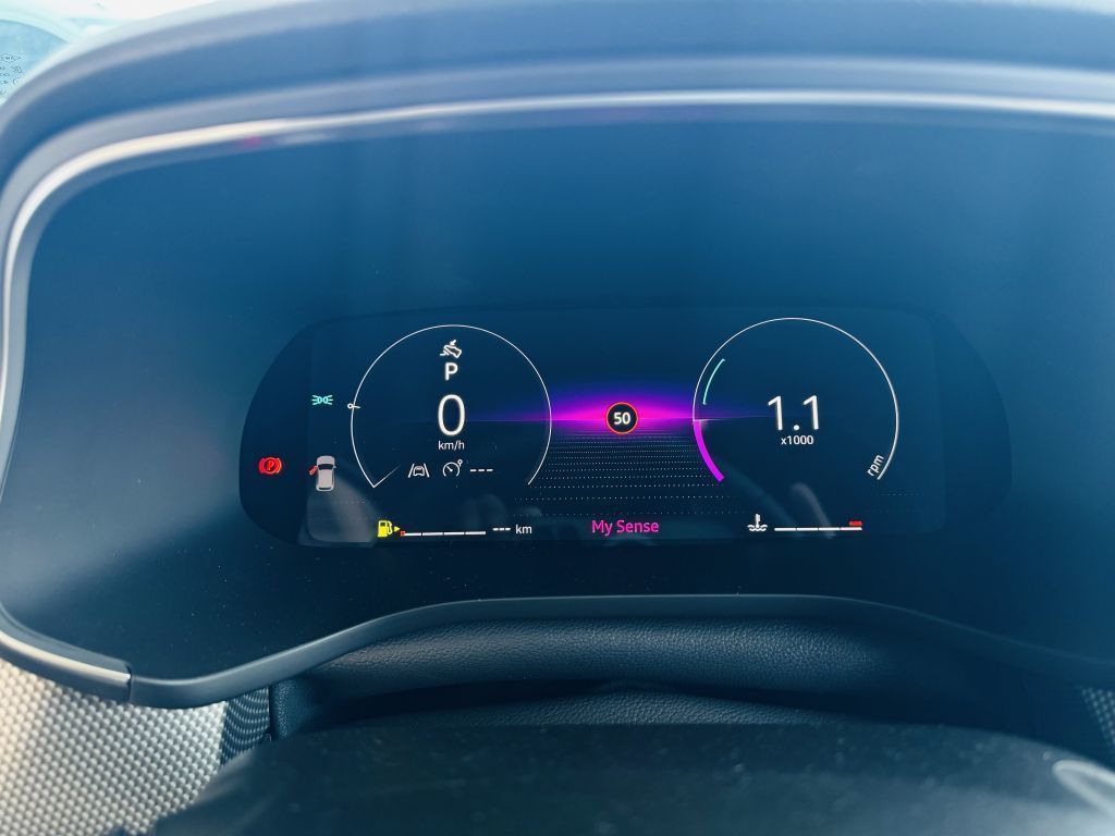 Renault Arkana TECHNO Mild Hybrid - Samsaru's Car Outlet
