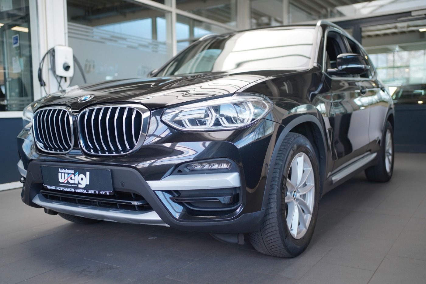 BMW X3 xLine 30d - Samsaru's Car Outlet