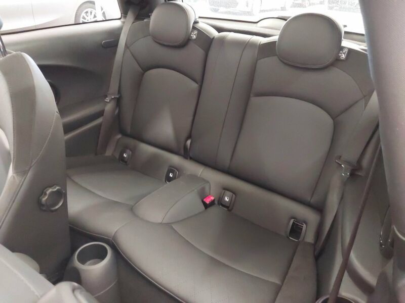 MINI Cooper SE 3T Electric Trim - Samsaru's Car Outlet
