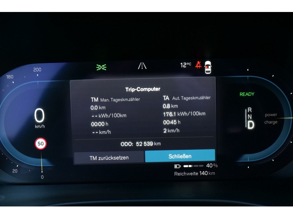 Volvo XC40 Plus Recharge Pure Electric 2WD