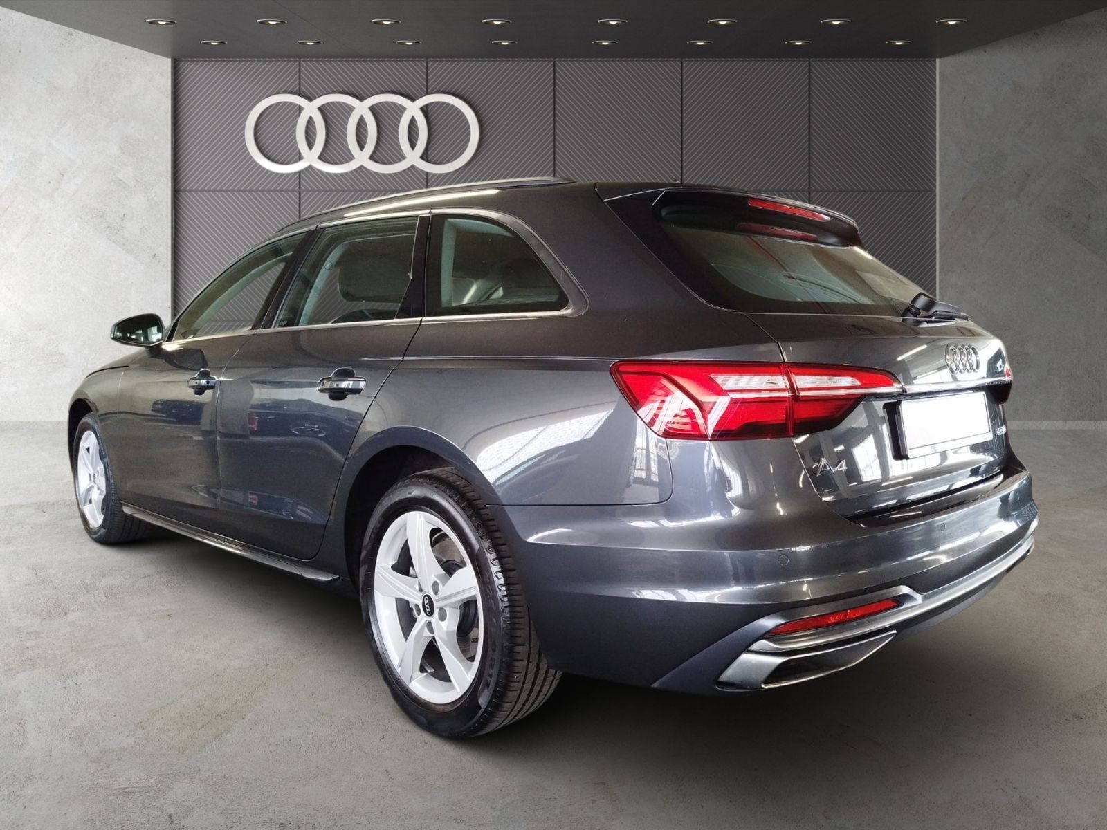 Audi A4 Avant 35 TDI advanced S tronic - Samsaru's Car Outlet