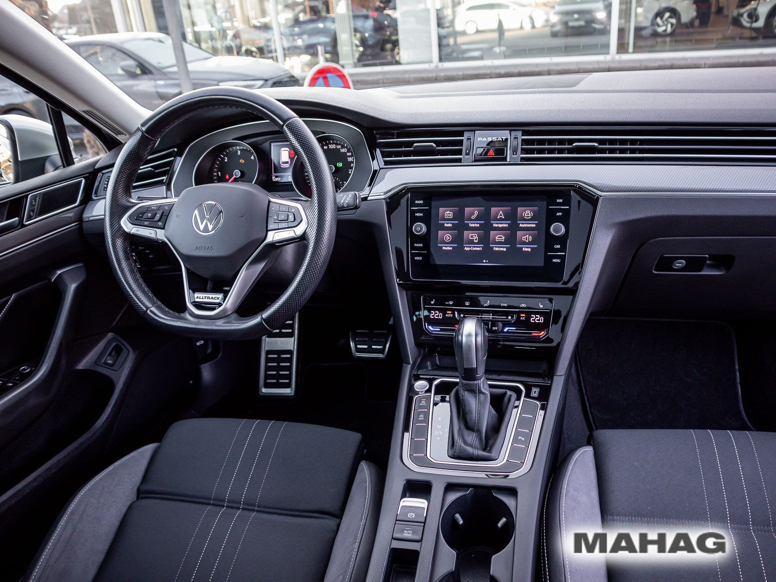 Volkswagen Passat Alltrack 2.0 TDI 4mot Navi LED AHK R-KAM