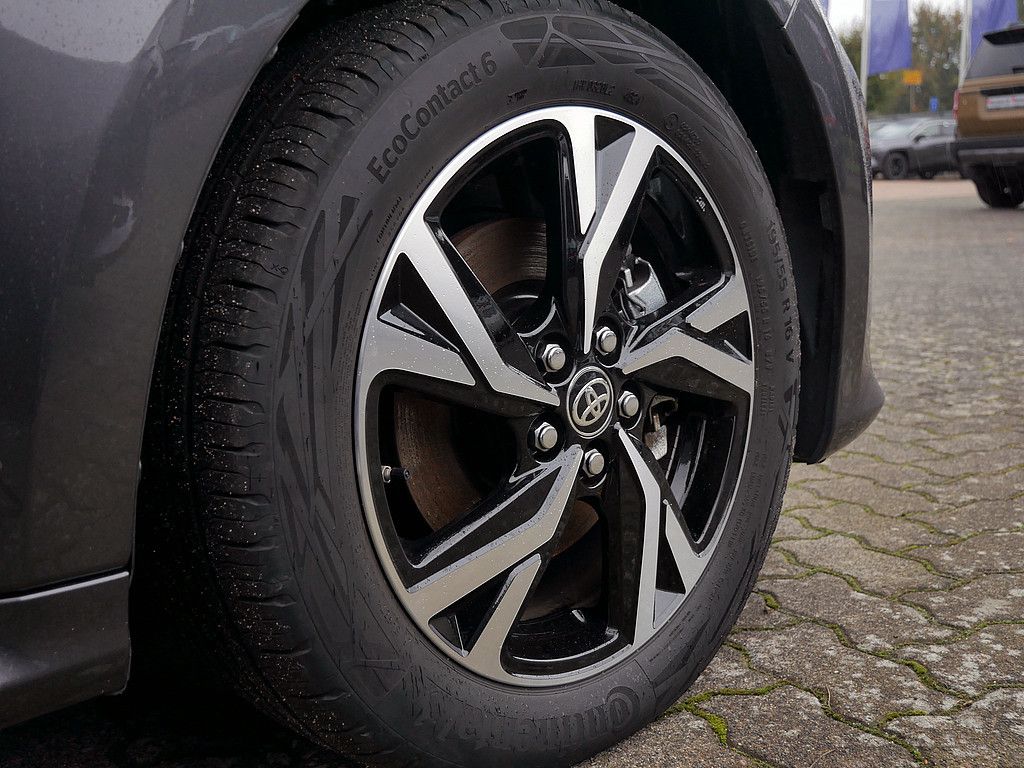 Toyota Yaris Hybrid Style Comfort PDC ACC LED KAMERA