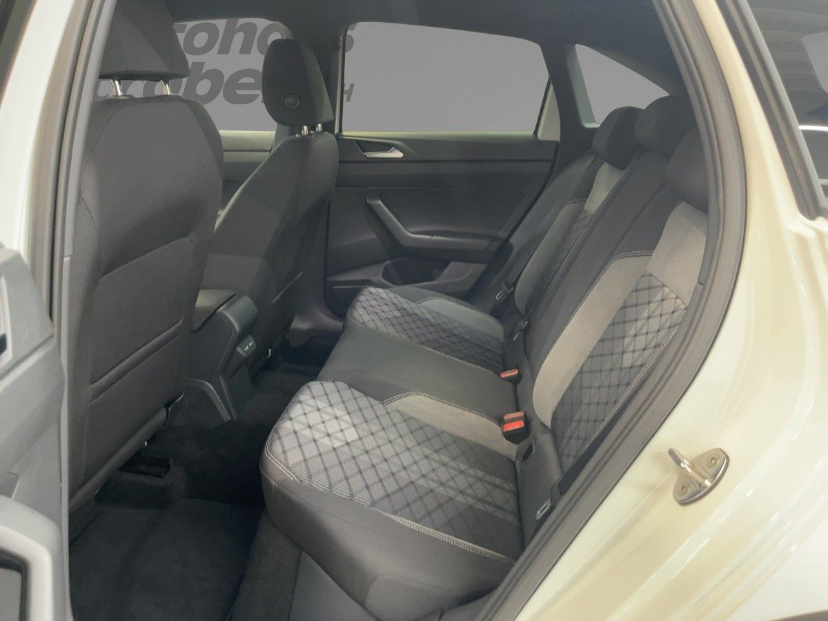 Volkswagen Taigo 1.0 TSI R-Line - Samsaru's Car Outlet