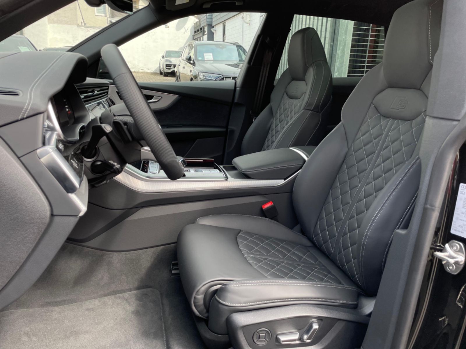 Audi Q8 50 TDI SLine - Samsaru's Car Outlet