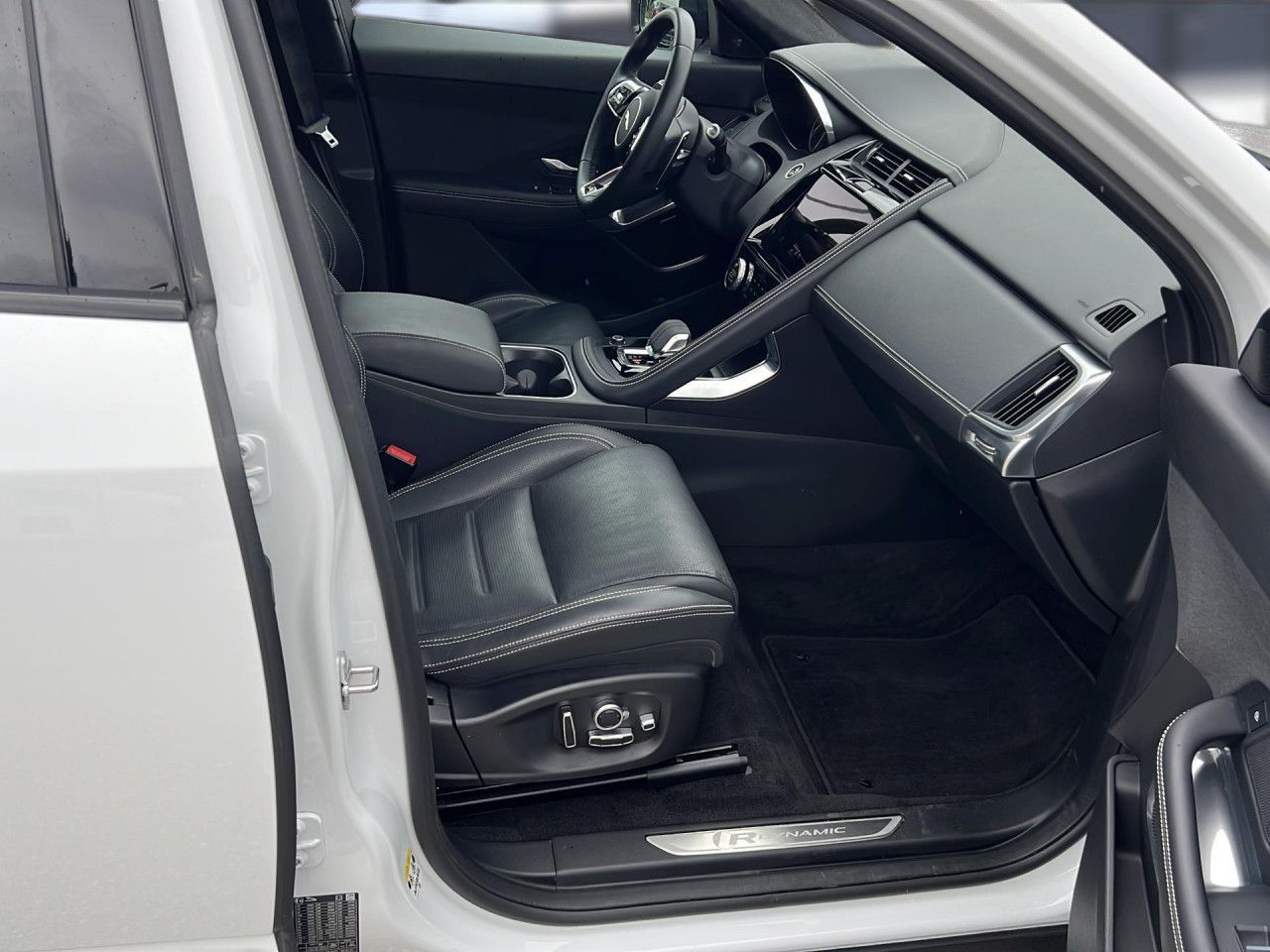 Jaguar E-Pace P250 AWD R-Dynamic Black