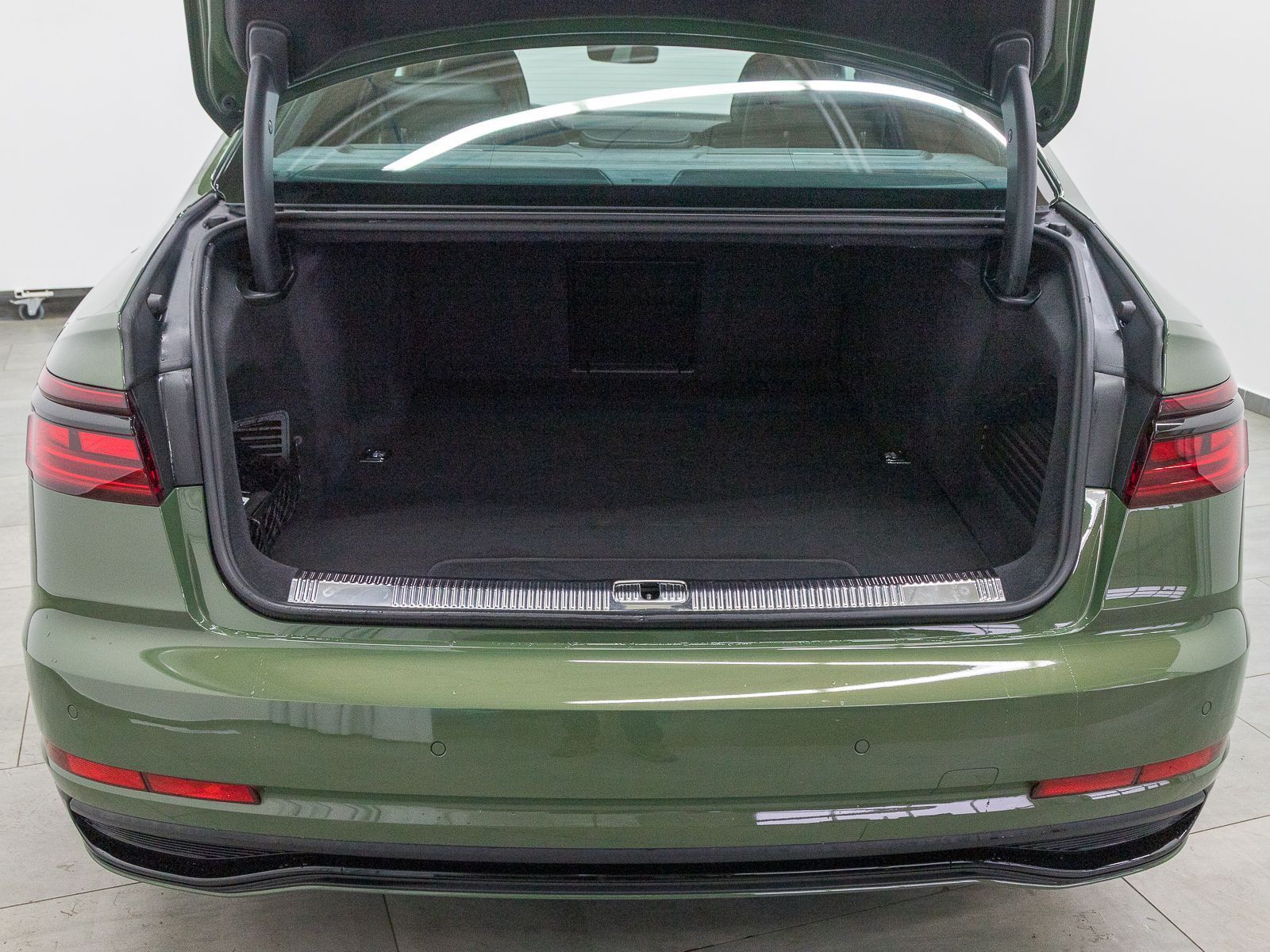 Audi A8 60 TFSIe Q 2x S LINE - Samsaru's Car Outlet