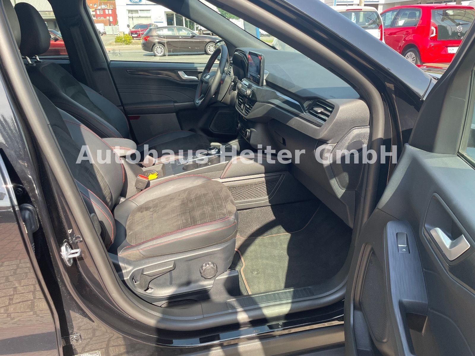 Ford Kuga PHEV ST-Line X - Samsaru's Car Outlet