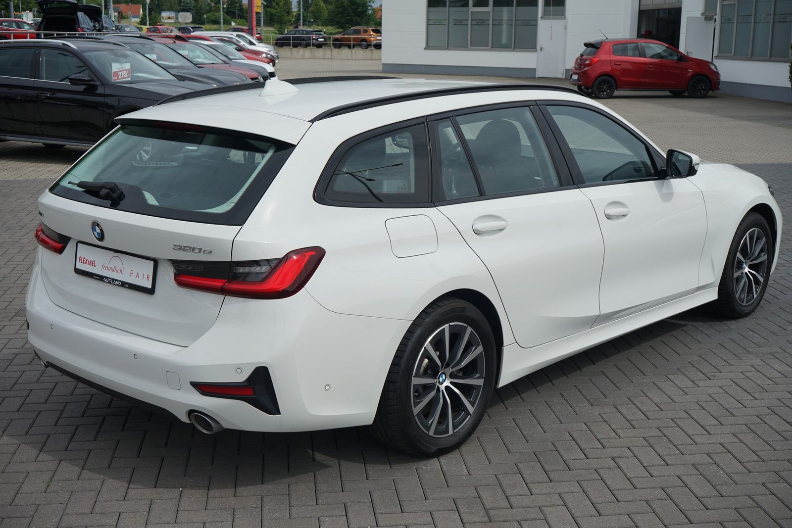 BMW 320e Touring xDrive Sport Line - Samsaru's Car Outlet