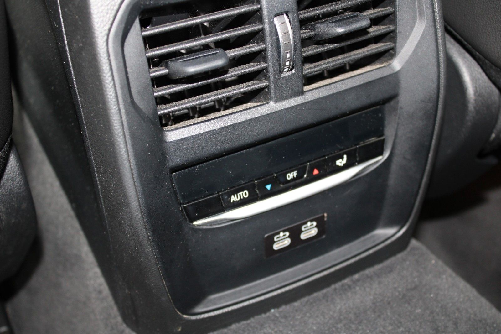 BMW 320 d Sport Line - Samsaru's Car Outlet