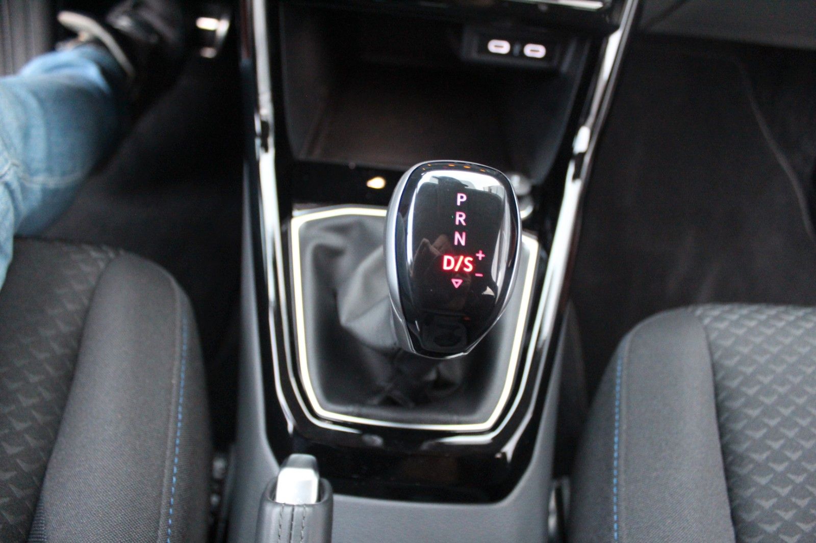Volkswagen T-Cross United DSG - Samsaru's Car Outlet