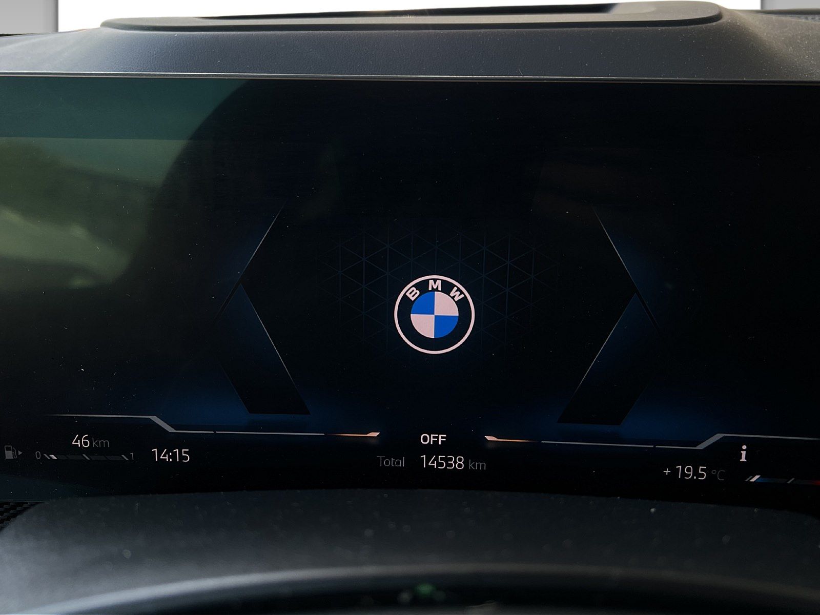 BMW X6 xDrive40d 22" AHK, SoftClose, Standheiz, Icon