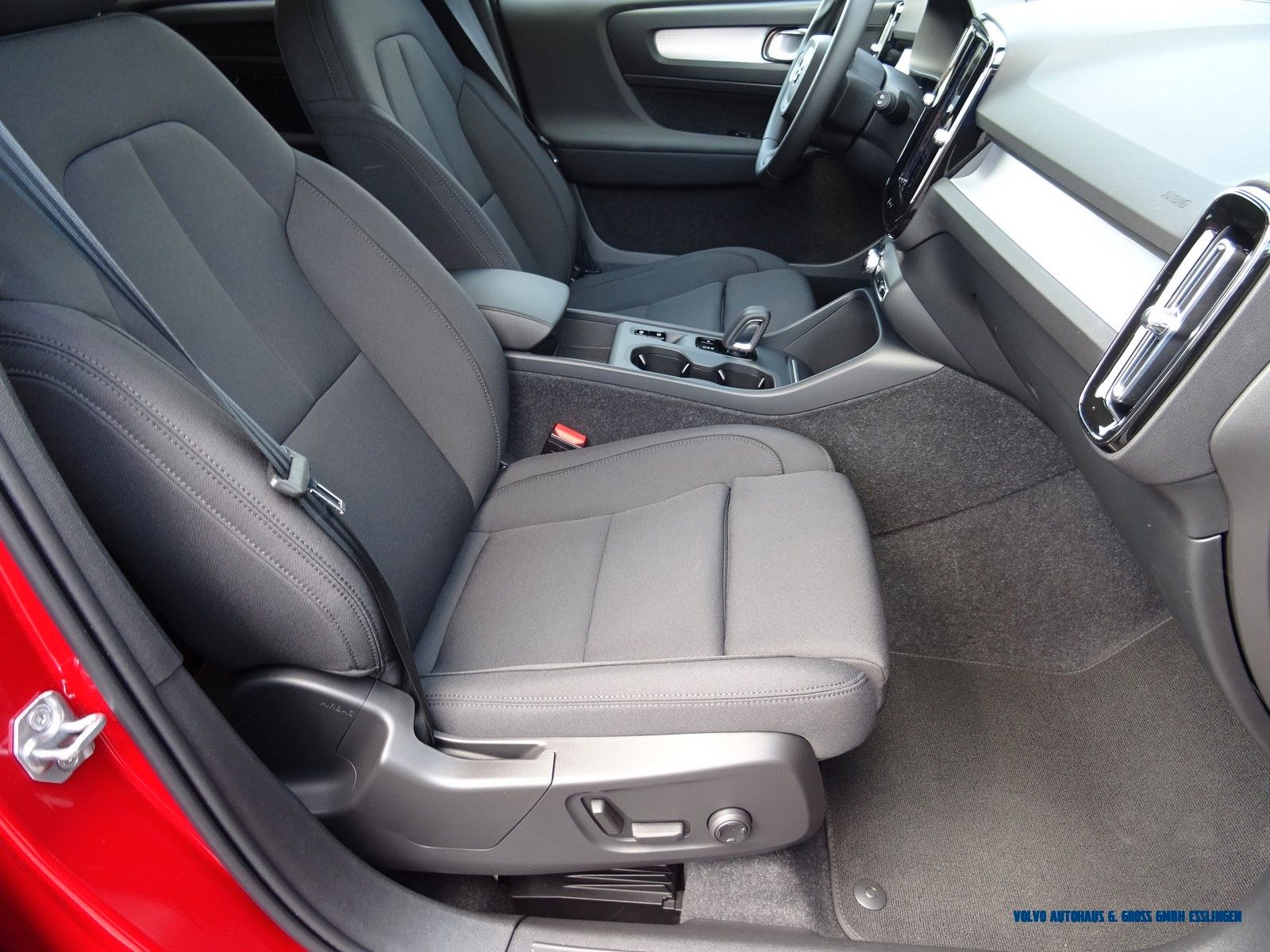 Volvo XC40 T5 Recharge R-Design Expression