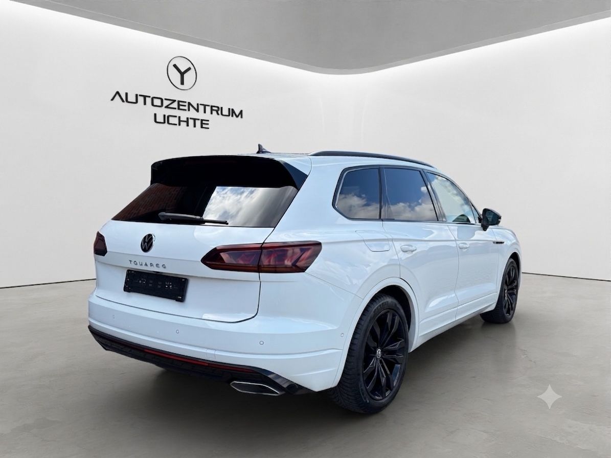 Volkswagen Touareg R-Line 4Motion/AHK/LUFT/KAMERA/PANO/BLAC