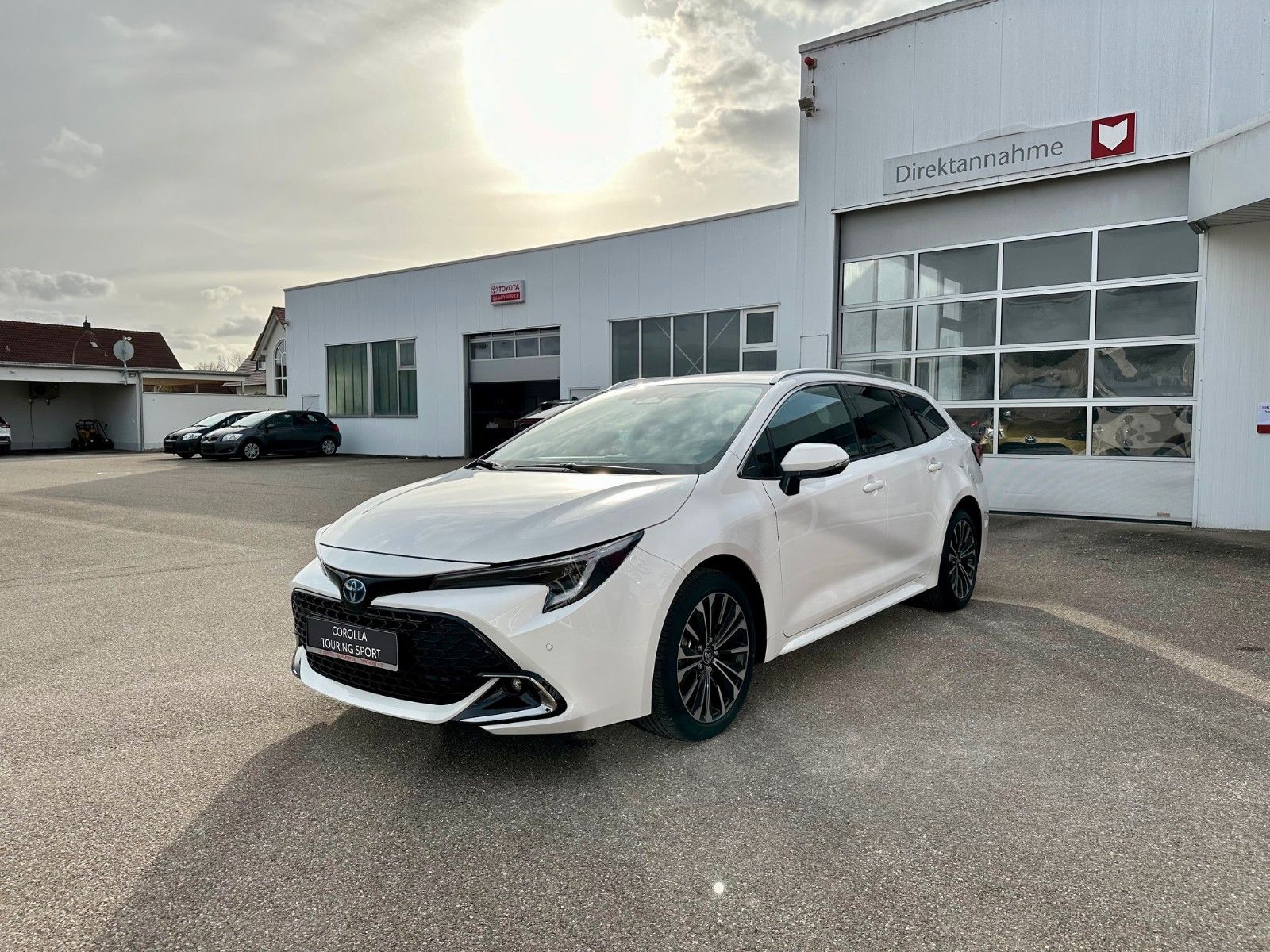 Toyota Corolla Touring Sp. Team D Hybrid 2023 - Samsaru's Car Outlet