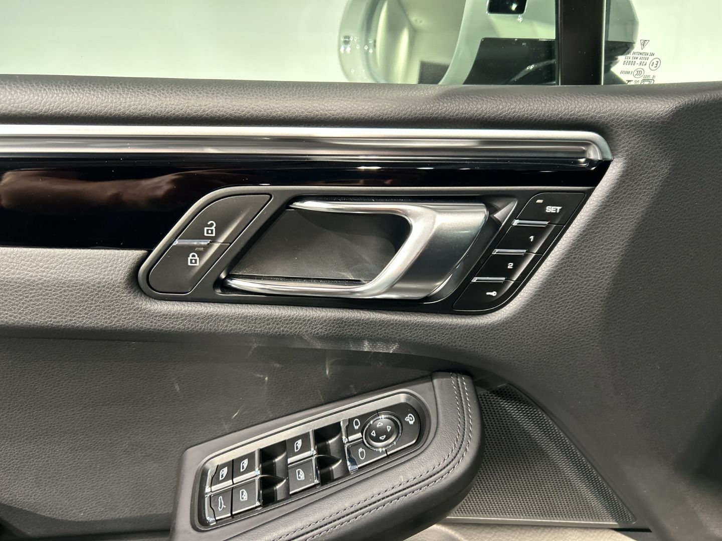 Porsche Macan S Kreide BOSE Sportabgasanlage Panorama