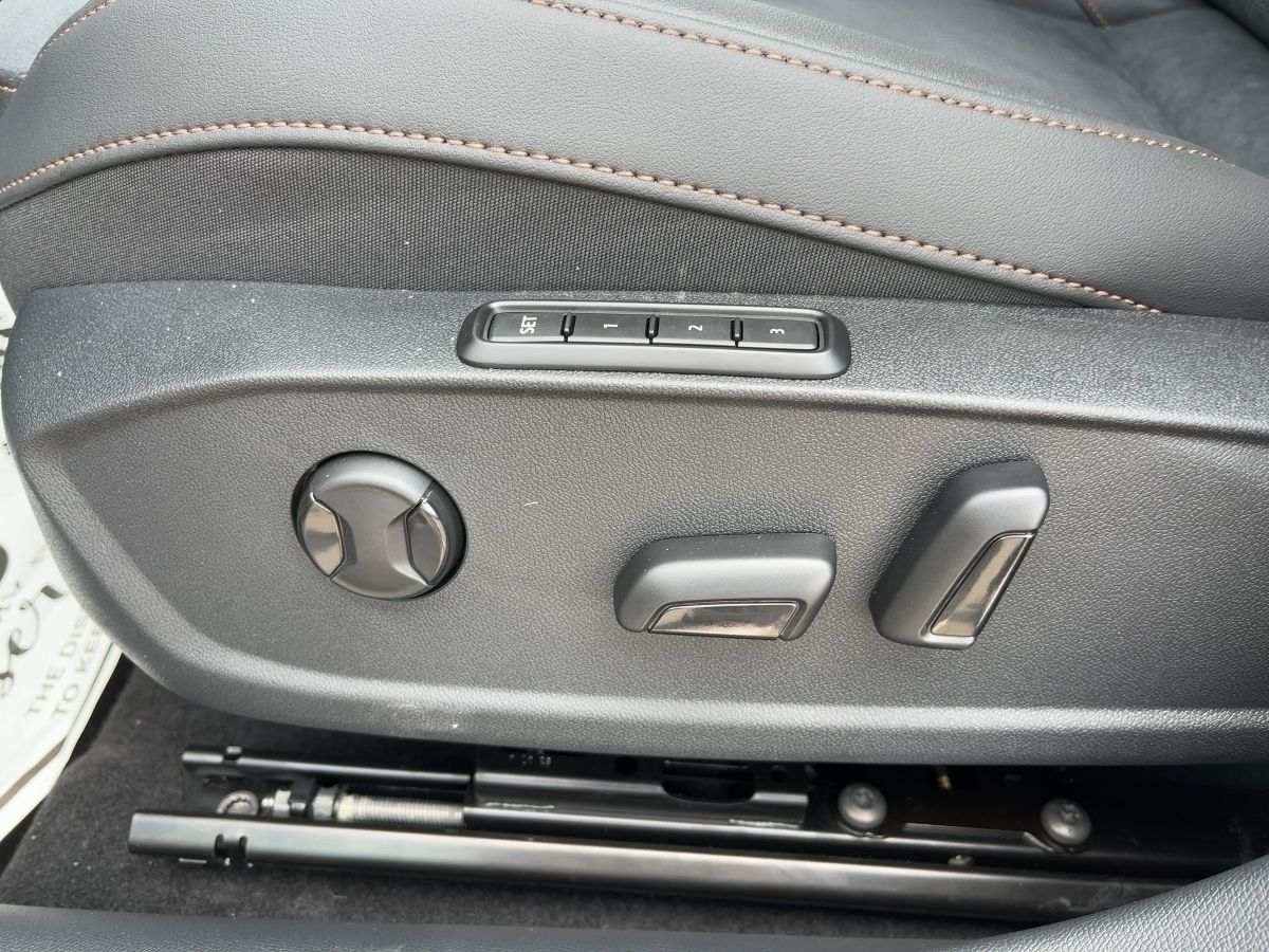 Cupra Formentor VZ 1.5 e-HYBRID 272 PS DSG AHK Nav LED