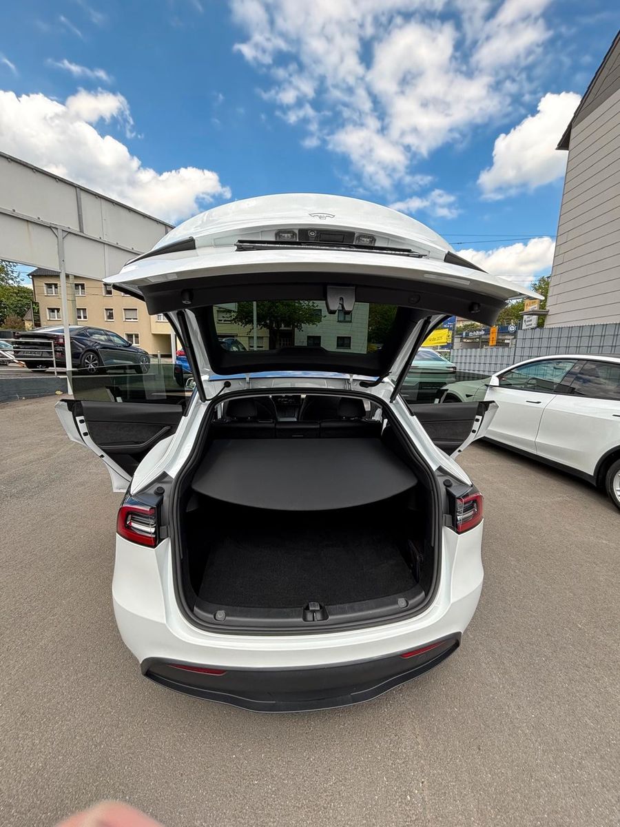 Tesla Model Y Long Range Dual AWD # +AHK # incl. MWST.