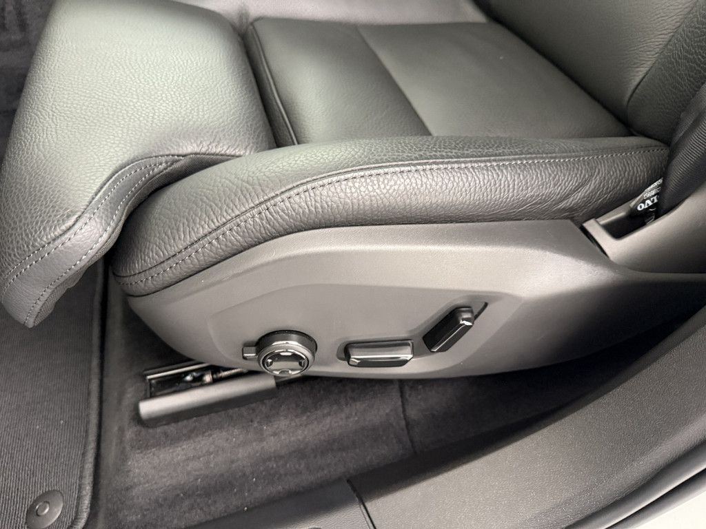 Volvo XC60 T6 Plus Bright Recharge Plug-In Hybrid AWD