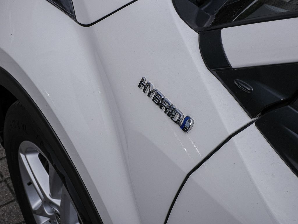 Toyota C-HR HYBRID Flow - Samsaru's Car Outlet