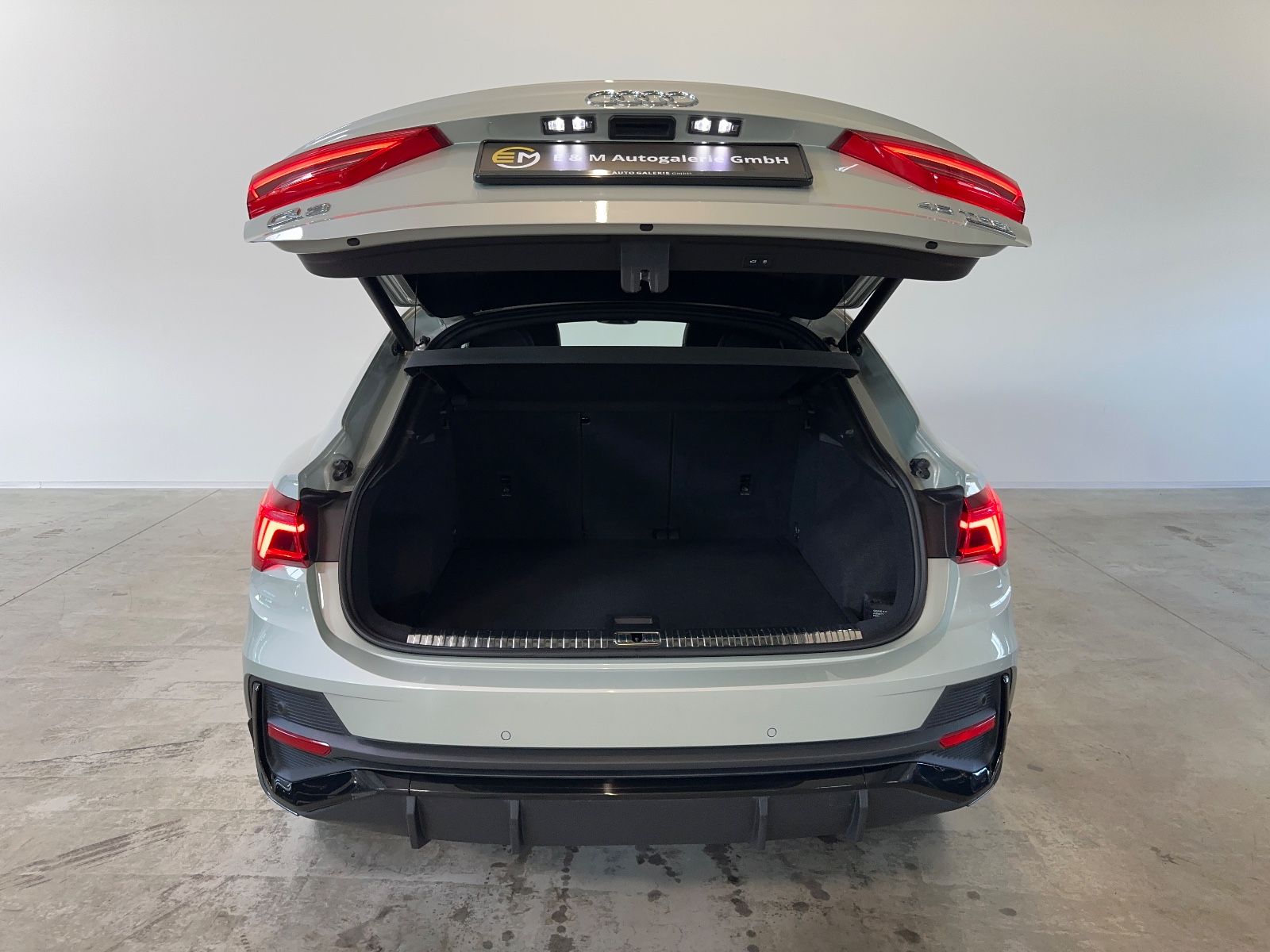 Audi Q3 Sportback 45 TFSI quattro S line - Samsaru's Car Outlet