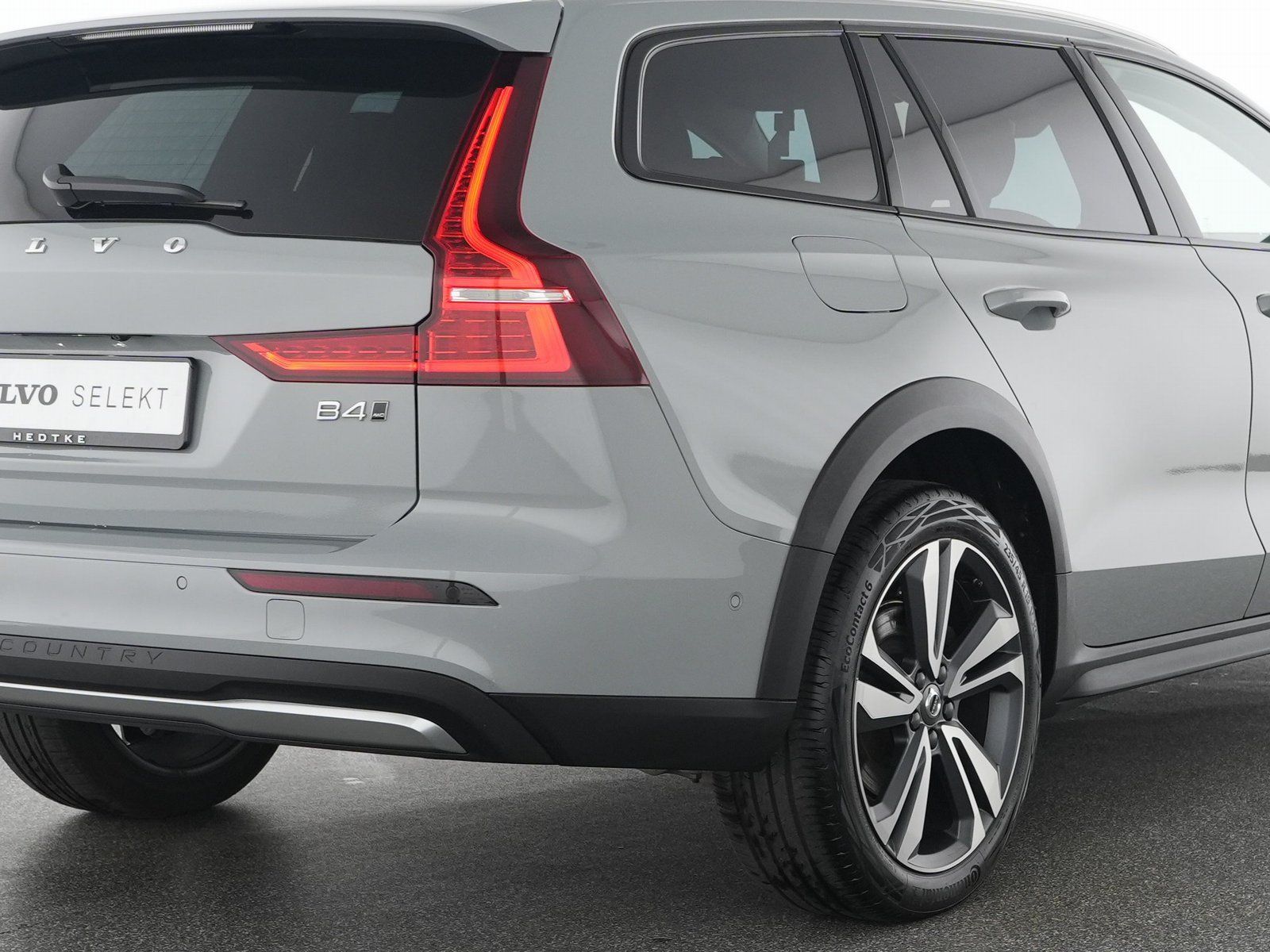 Volvo V60 CC B4 AWD Ultimate SONDERFINANZIERUNG 1,99%*