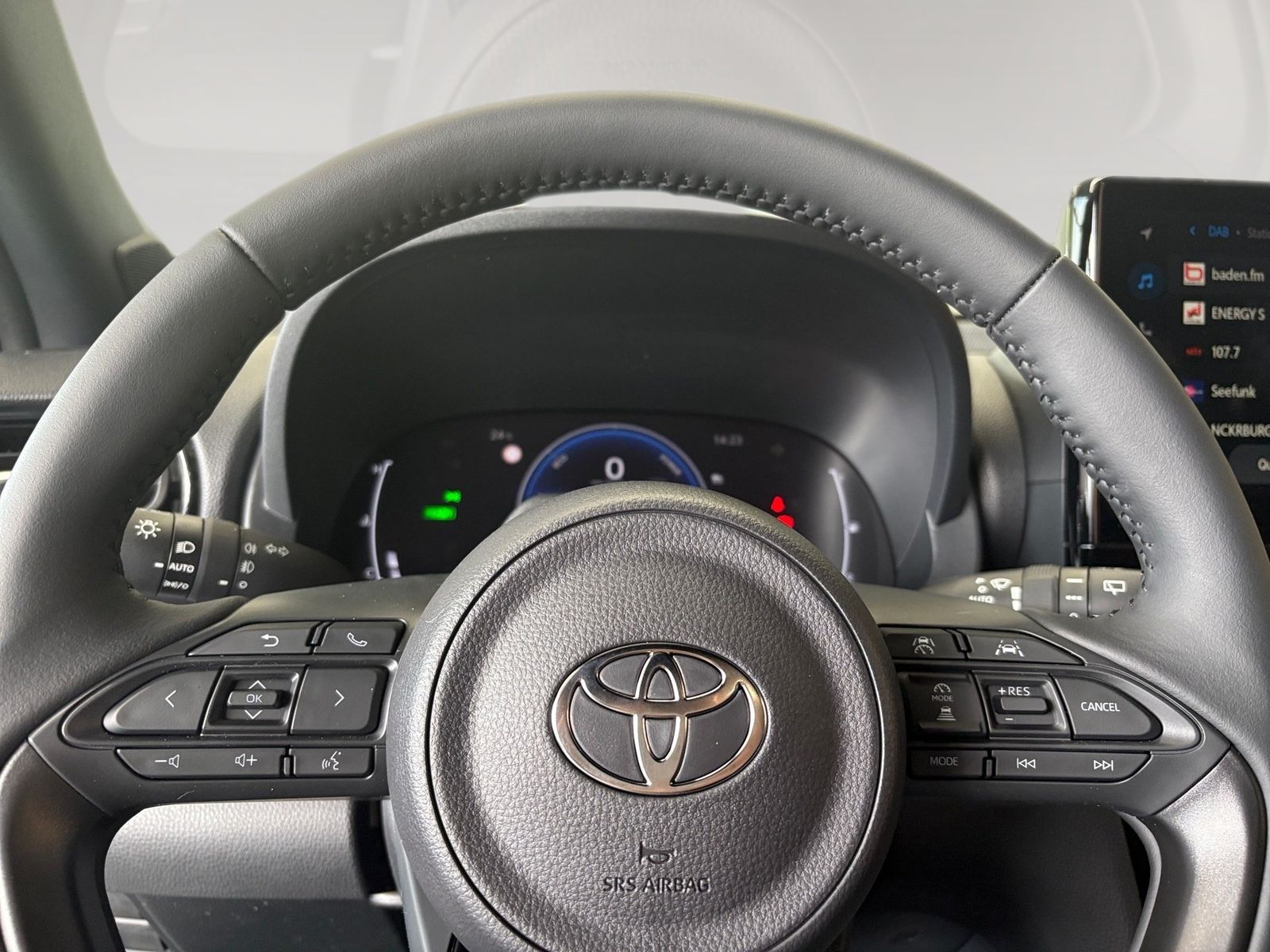 Toyota Yaris Cross 1.5 Teamplayer Winter+Safety ACC+LED