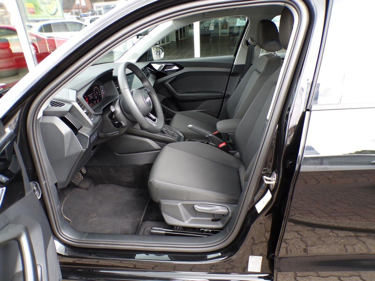 Audi A1 SPORTBACK 25 TFSI S-TRONIC - Samsaru's Car Outlet