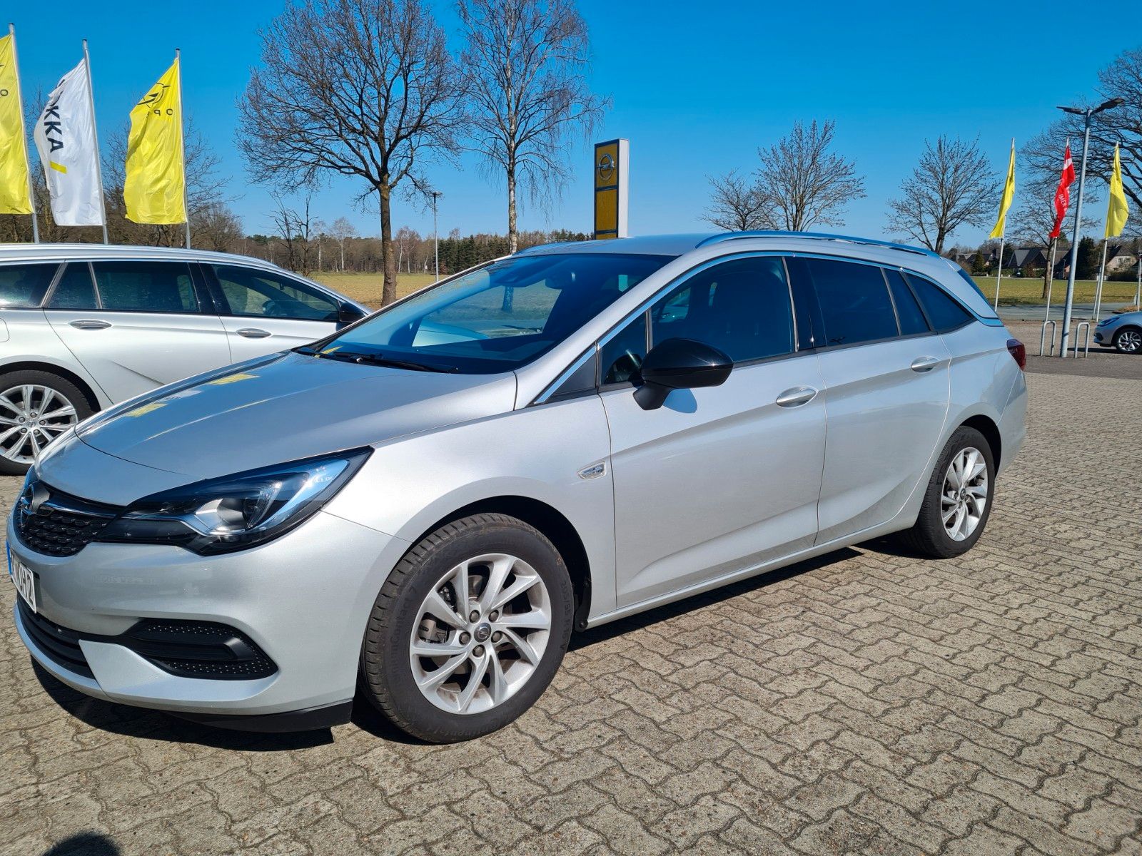 Opel Astra Sports Tourer - Samsaru's Car Outlet