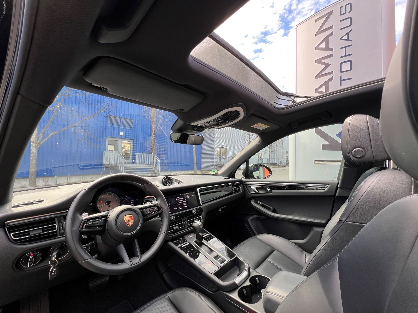 Porsche Macan S - Samsaru's Car Outlet