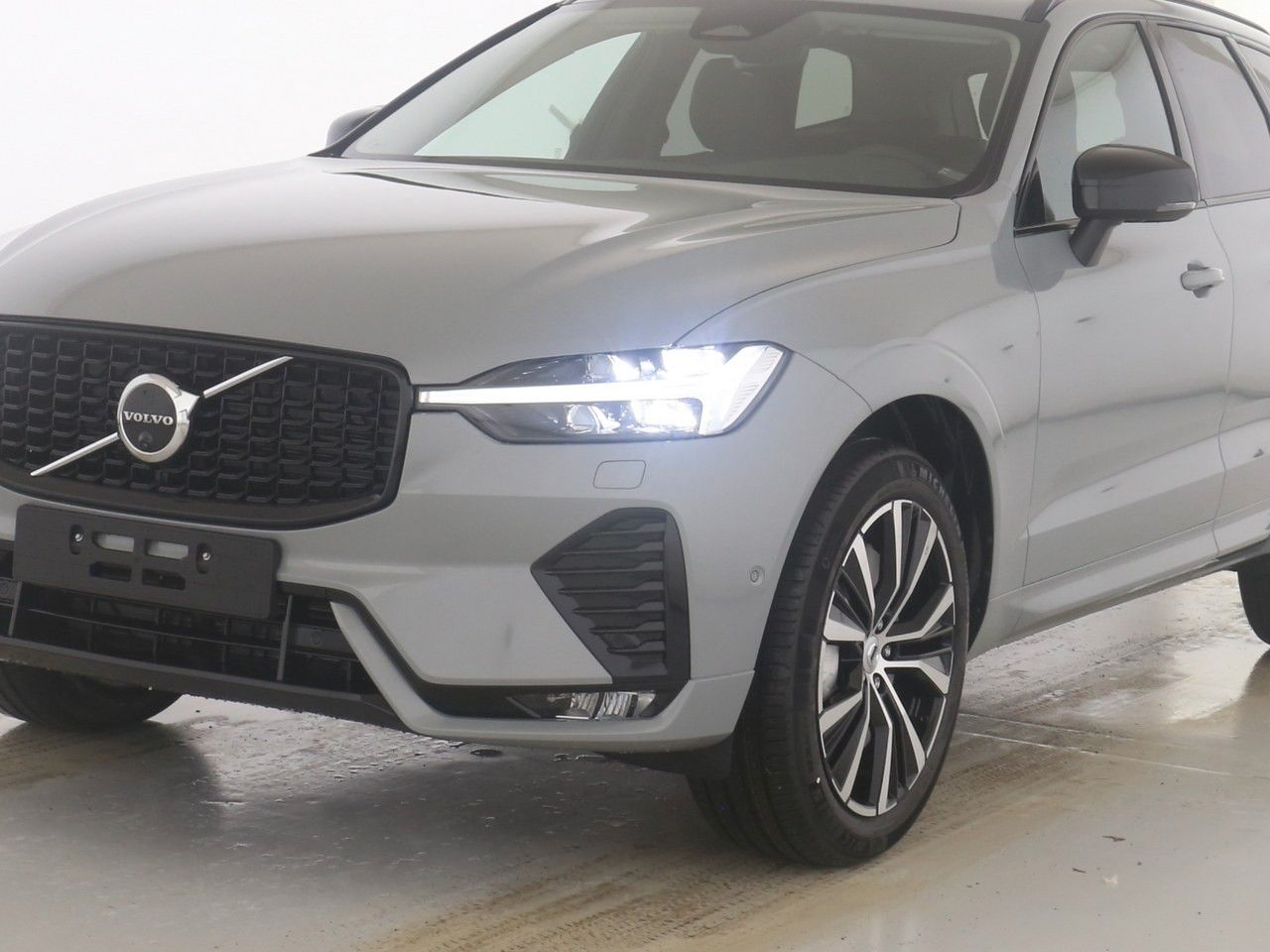 Volvo XC60 B4 Plus Dark AWD*Standh*360°*