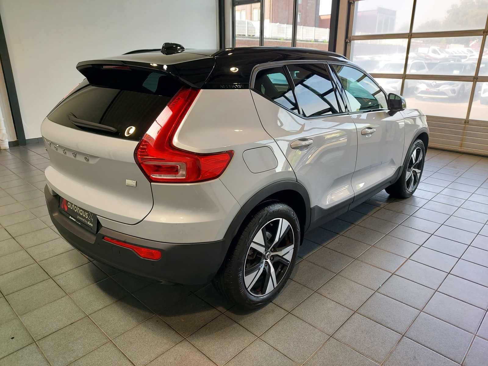 Volvo XC 40 T4 TwinEng  R-Design Plug-In|AHK|LED