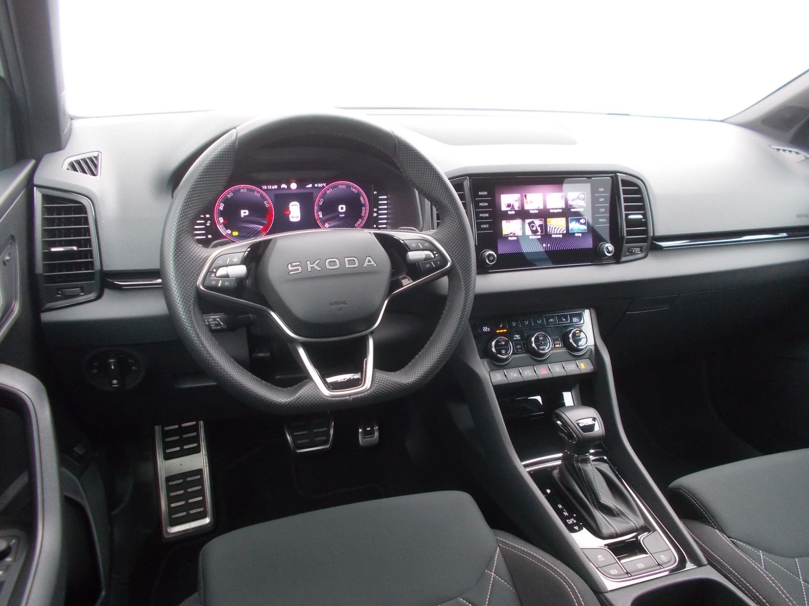Skoda Karoq  1.5 TSI Sportline*DSG*Navi*LED *360° *AHK
