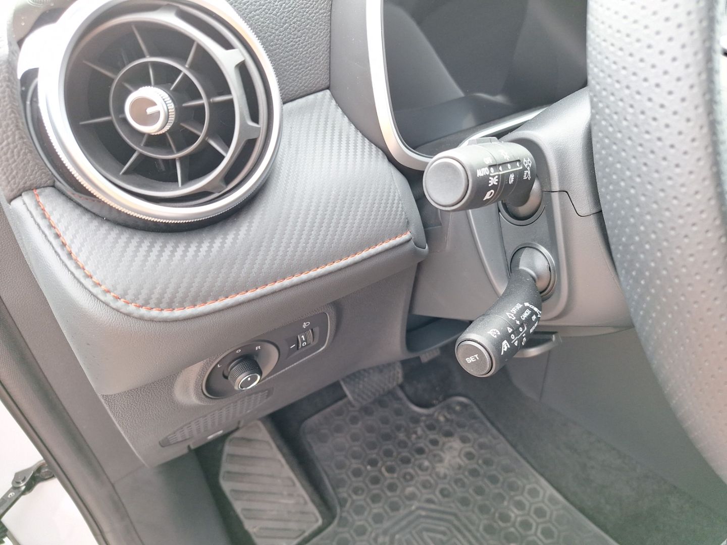 MG ZS EV Elektromotor 130 kW Standard Comfort
