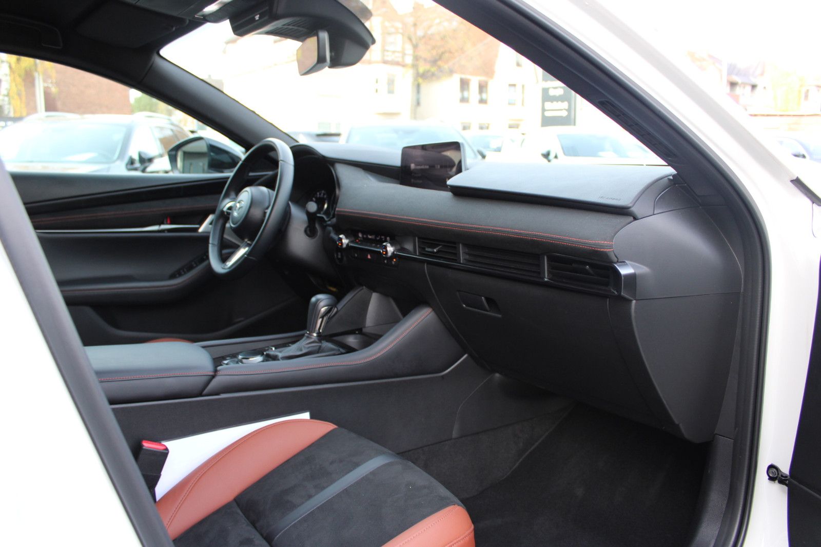 Mazda 3 e-SKYACTIV G Nagisa*BOSE*HUD*LED*KEYLESS*