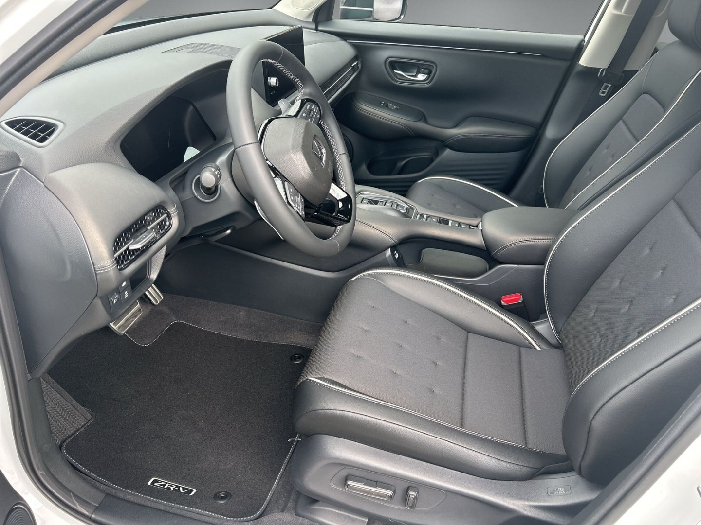 Honda ZR-V 2.0 e:HEV Sport Black-Emblem-Kit Rückfahrka